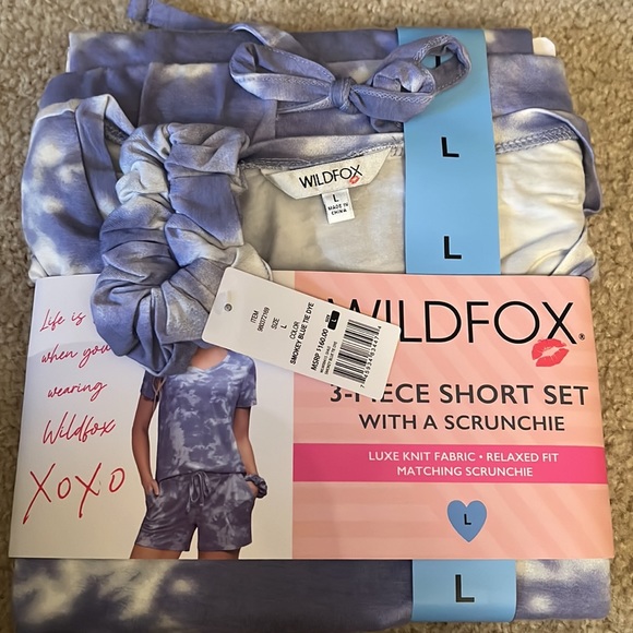 Women's Wildfox Blue Tie Dye 3 Piece Short Set
Size L - Picture 7 of 9